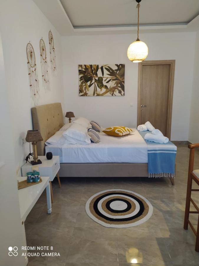 Golden Mile Studio-Apartment Ypsos Exteriör bild
