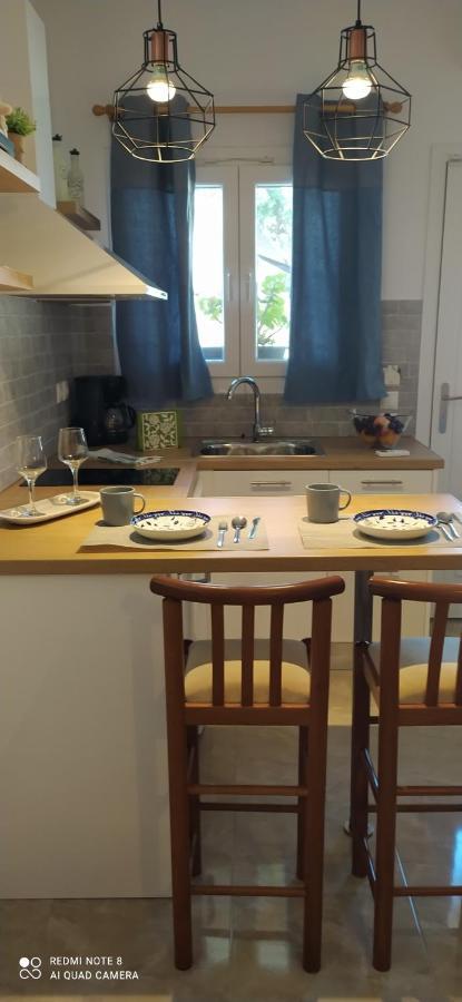 Golden Mile Studio-Apartment Ypsos Exteriör bild